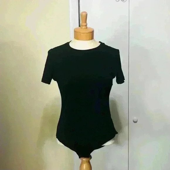 Women’s Solid Black Two Snap Closure No Brand T Shirt Body Suit Size Large NWOT - Picture 1 of 8